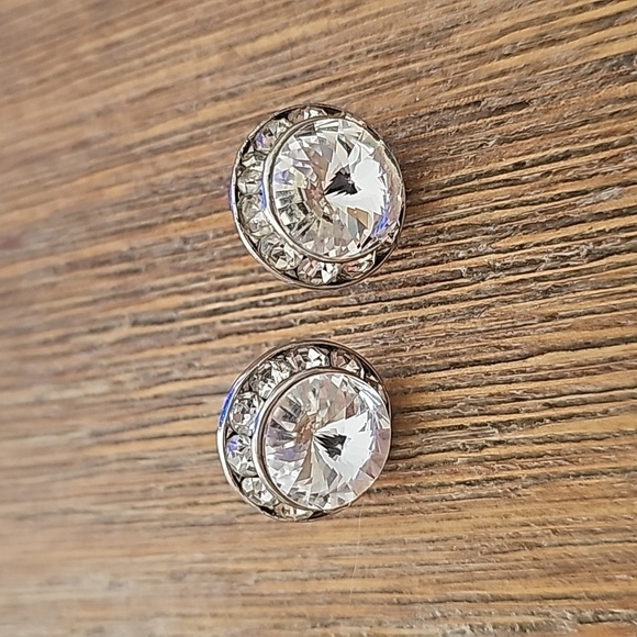 Clear 20mm Crystal Framed Post Earrings Wedding Jewelry - Picture 4 of 4